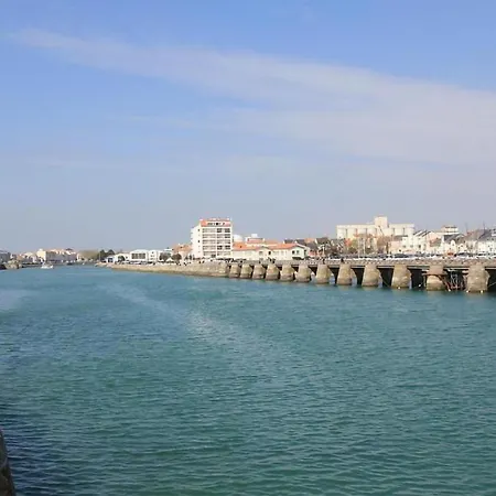 In * Les Sables-d'Olonne